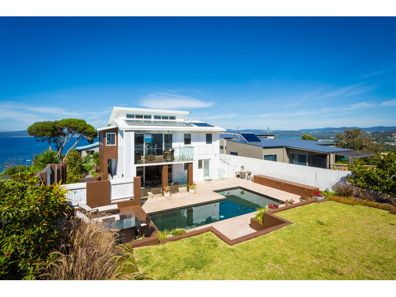1 QUEEN STREET, MERIMBULA, 2548