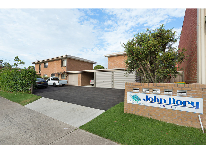 14 SAPPHIRE COAST DRIVE, MERIMBULA, 2548