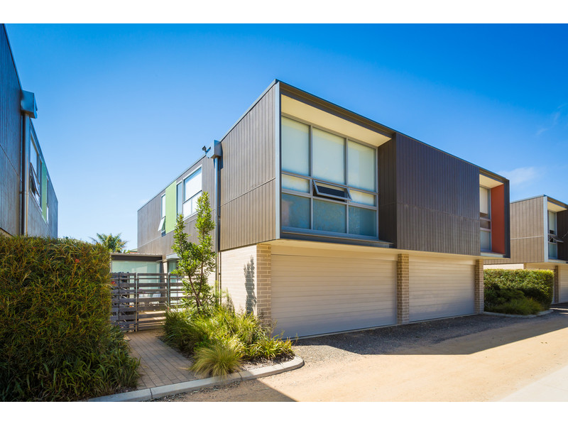 1 ELIZABETH STREET, MERIMBULA, 2548