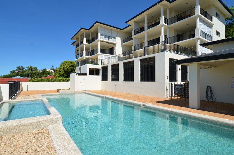 13 LITTLE STREET, BELGIAN GARDENS, 4810