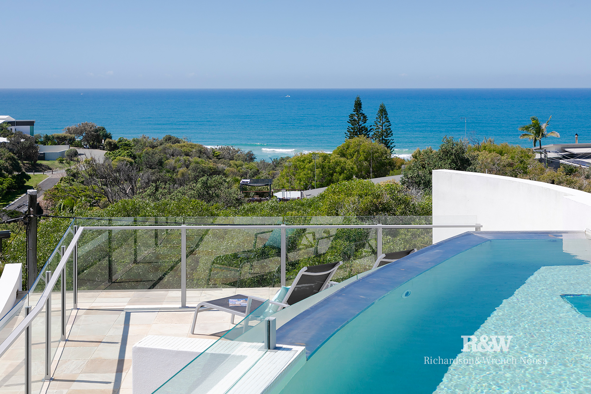 2/37 SOBRAON STREET, SUNRISE BEACH, 4567