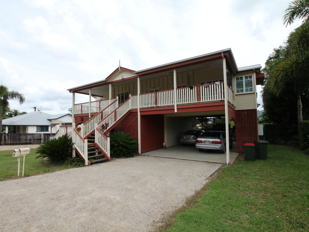 18 BRYANT STREET, TULLY, 4854