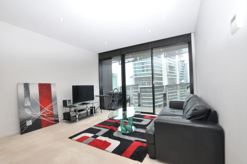 1406/18 WATERVIEW WALK, DOCKLANDS, 3008