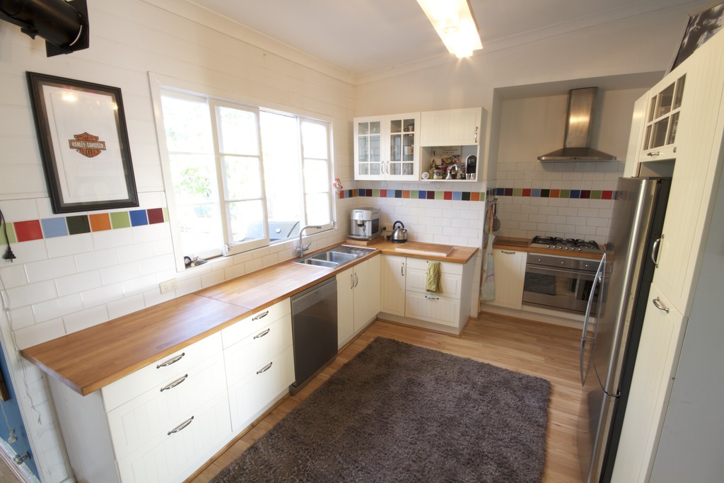 154 CARRINGTON STREET, HILTON, 6163