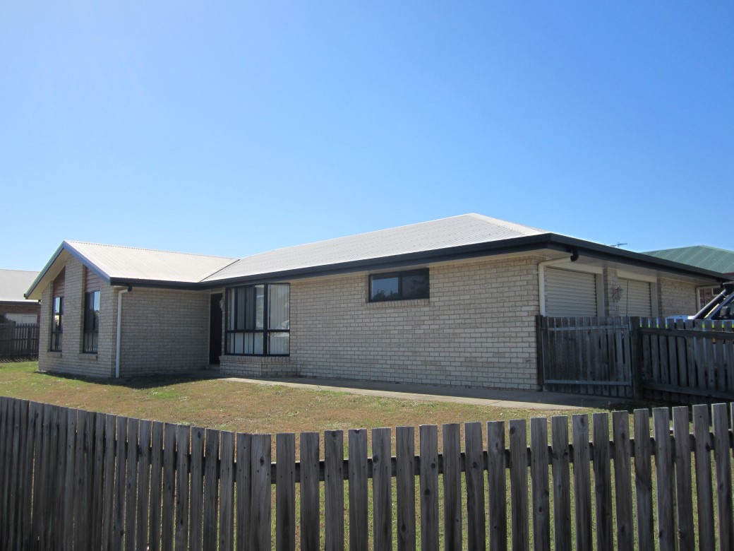 2 COLLINS COURT, EIMEO, 4740