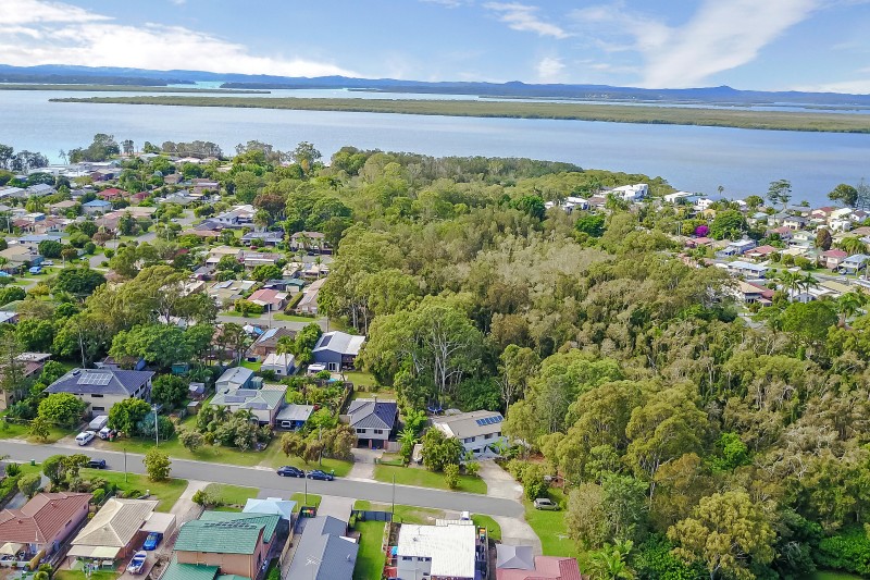 7-9 WILKIE STREET, REDLAND BAY, 4165