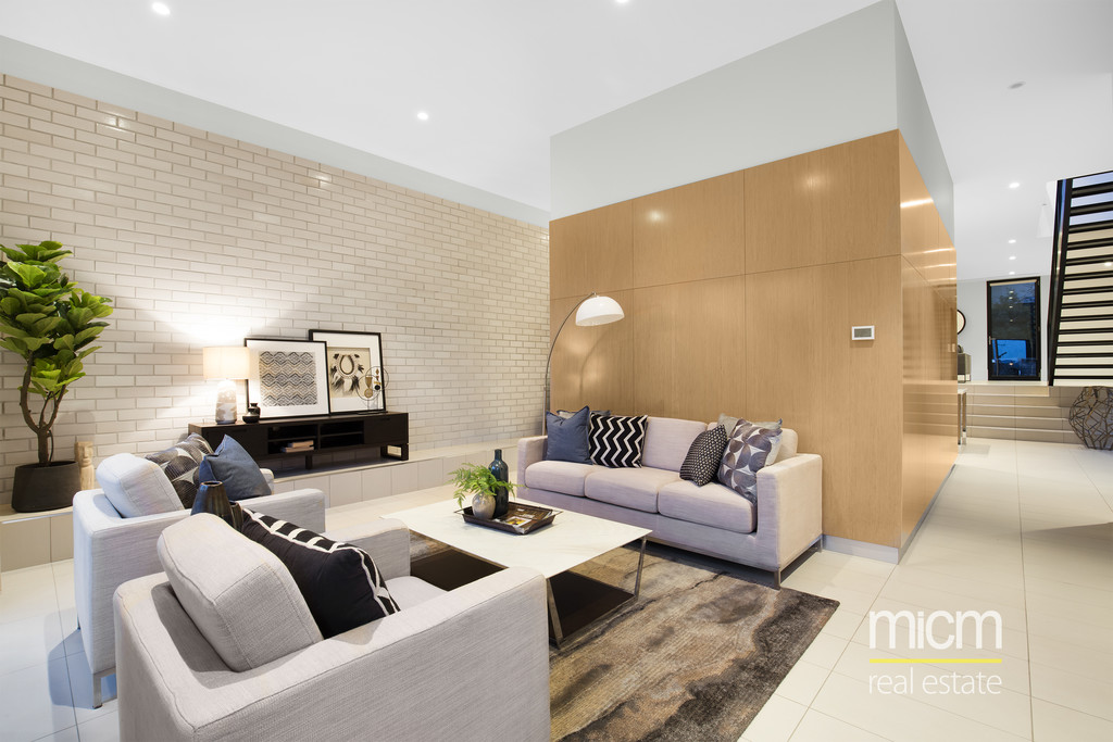 3 HOLLY LANE, KEW, 3101