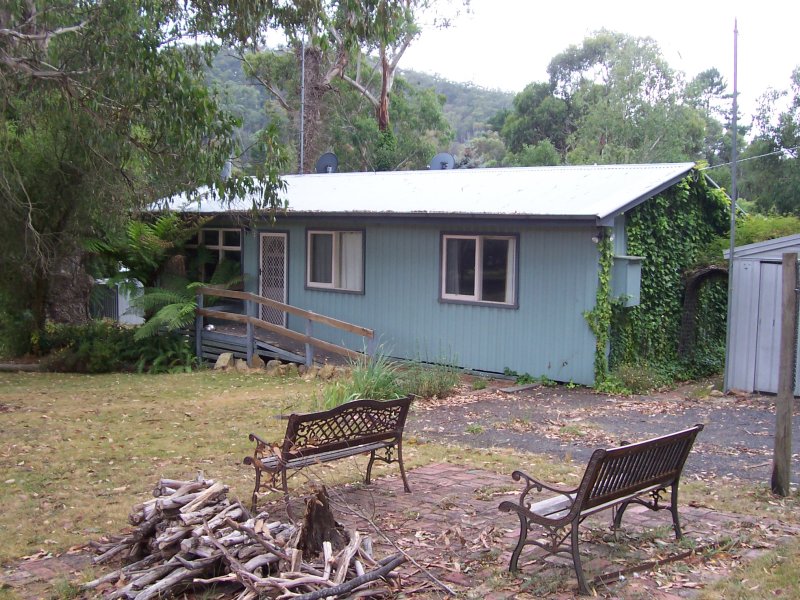 15 CLARENDON STREET, BLACKWOOD, 3458