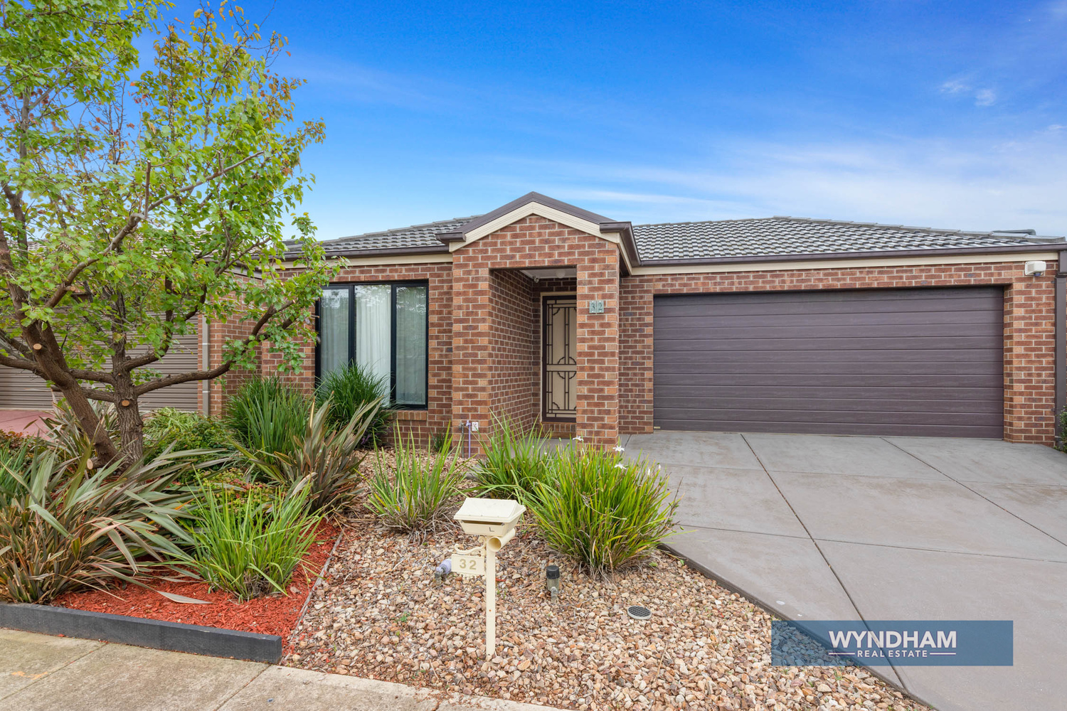 32 GOODENIA AVENUE, MANOR LAKES, 3024