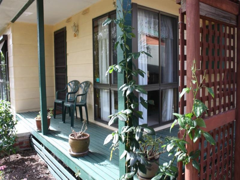 18 TULIP STREET, VIOLET TOWN, 3669