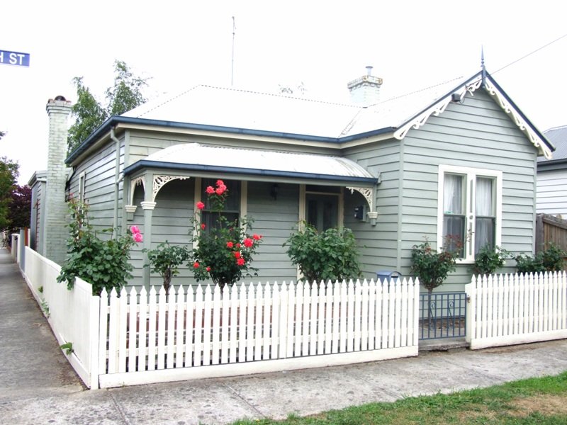 CRN DEVON & HIGH, LAKE WENDOUREE, 3350