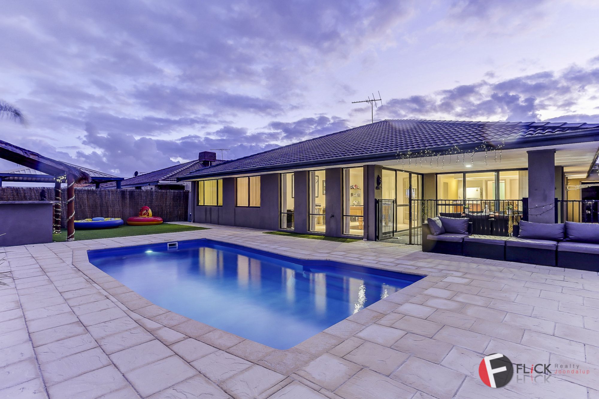 17 KEANEFIELD DRIVE, CARRAMAR, 6031