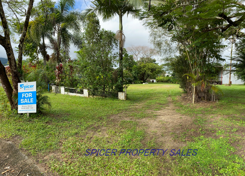 1 KING STREET, TULLY, 4854