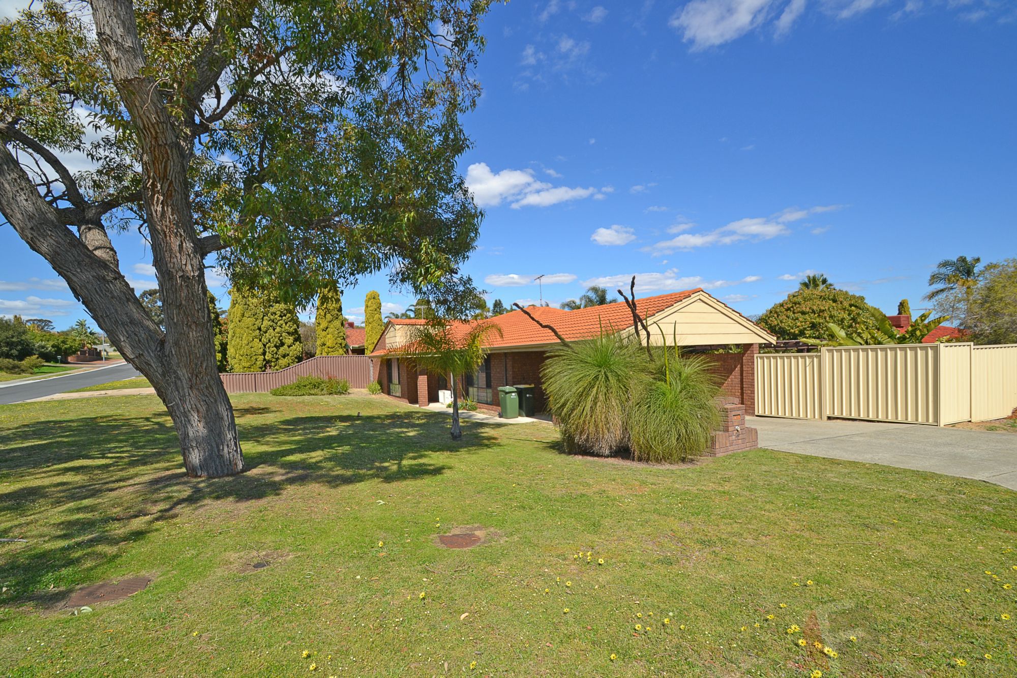 23 PIONEER DRIVE, EDGEWATER, 6027
