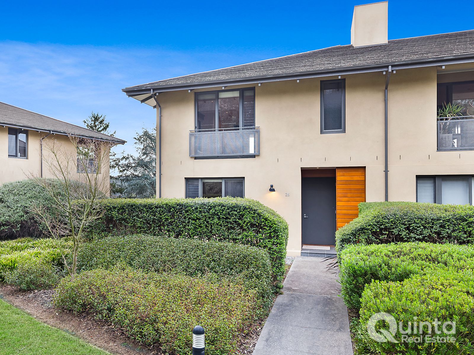 26 OAK COURT, CHIRNSIDE PARK, 3116