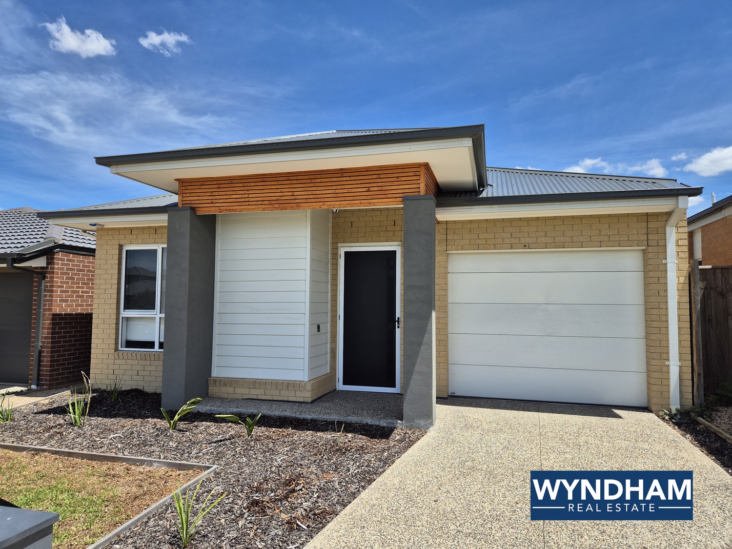 52. STANMORE CRESCENT, WYNDHAM VALE, 3024