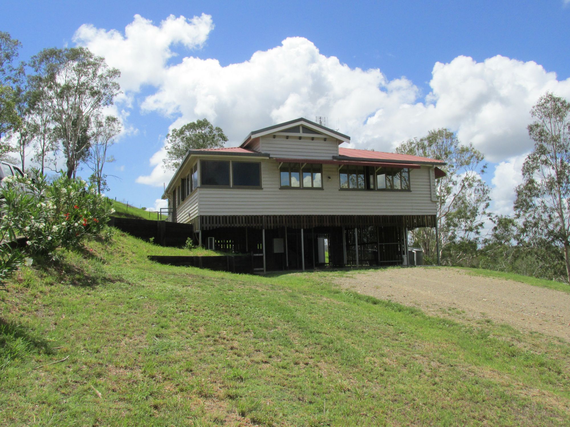 8 JONES STREET, MOUNT PERRY, 4671