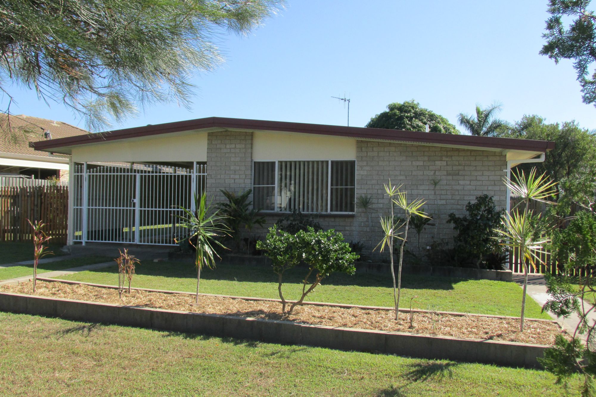 17 PAYNE STREET, MILLBANK, 4670