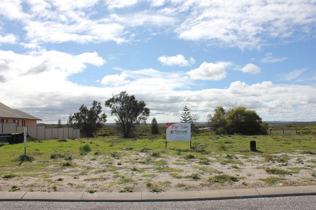 12 (LOT 1104) TERN WAY, JURIEN BAY, 6516