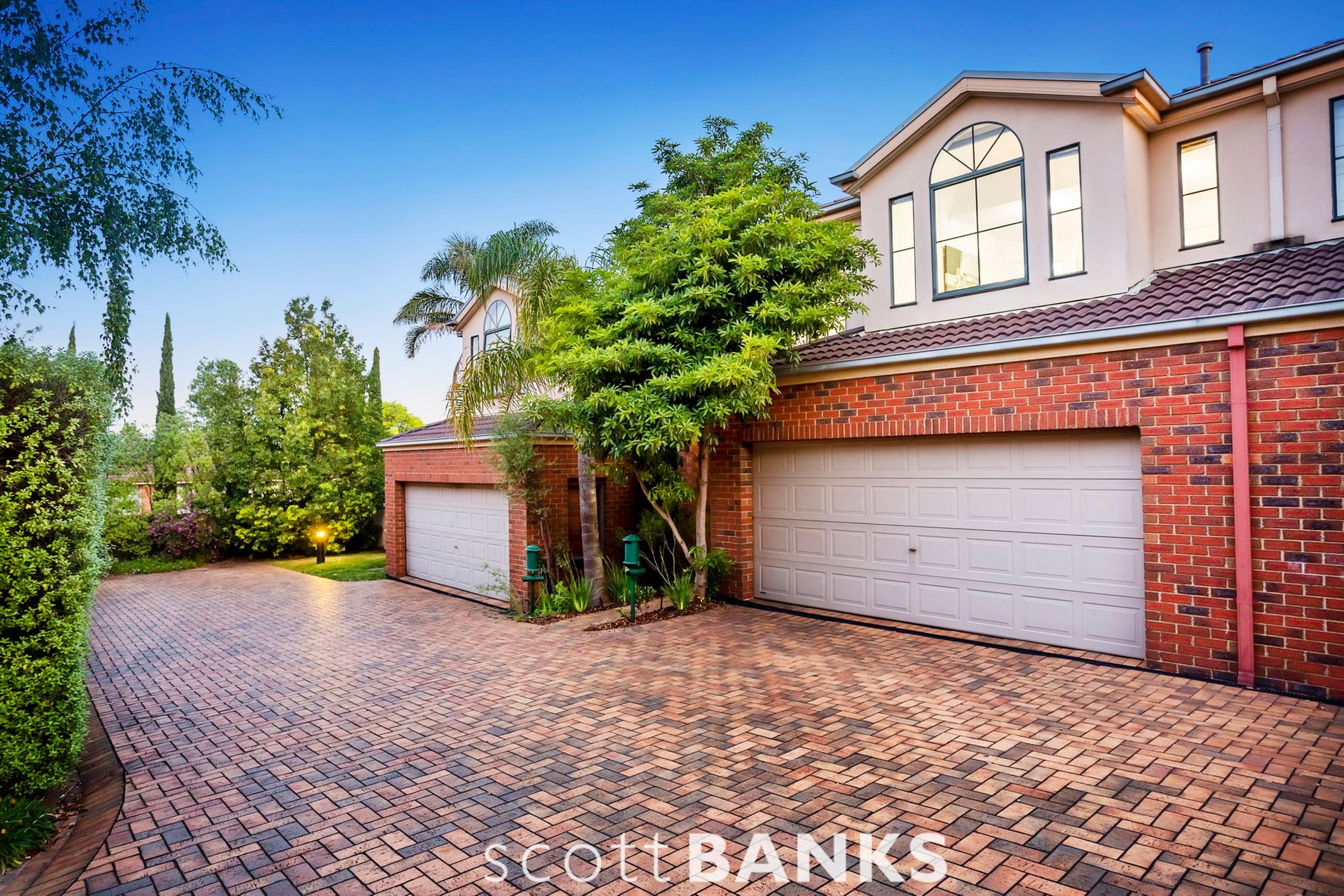 11 NURSERY WAY, BURWOOD, 3125