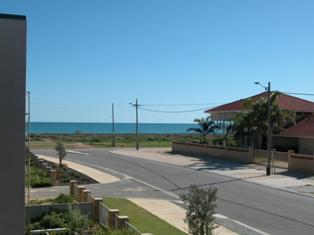 11 (U20) HEATON STREET, JURIEN BAY, 6516