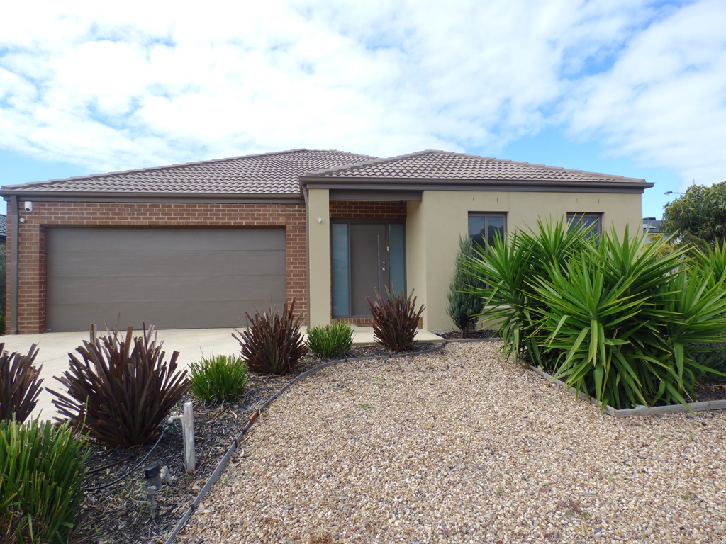 100 MALIBU BOULEVARD, POINT COOK, 3030