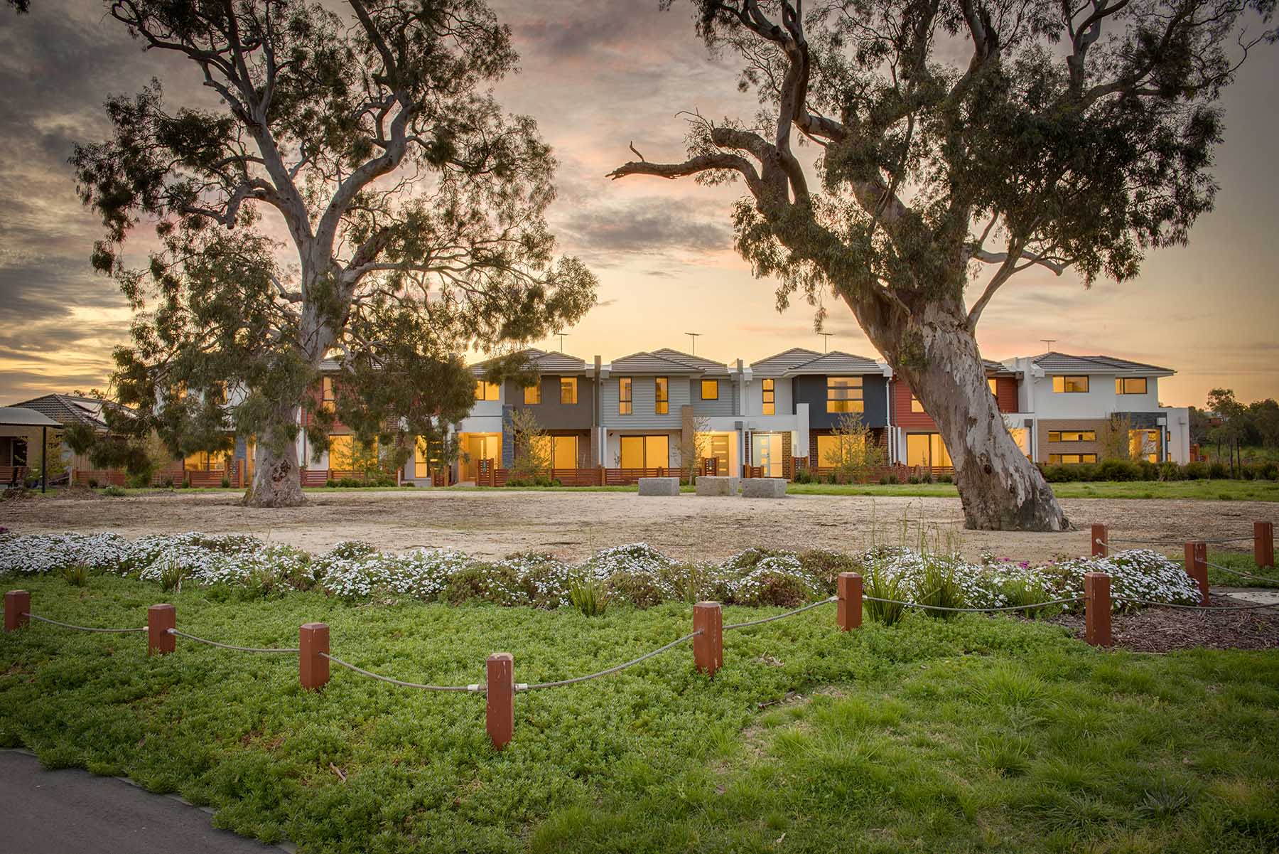 15 VILLAGE WALK, MERNDA, 3754
