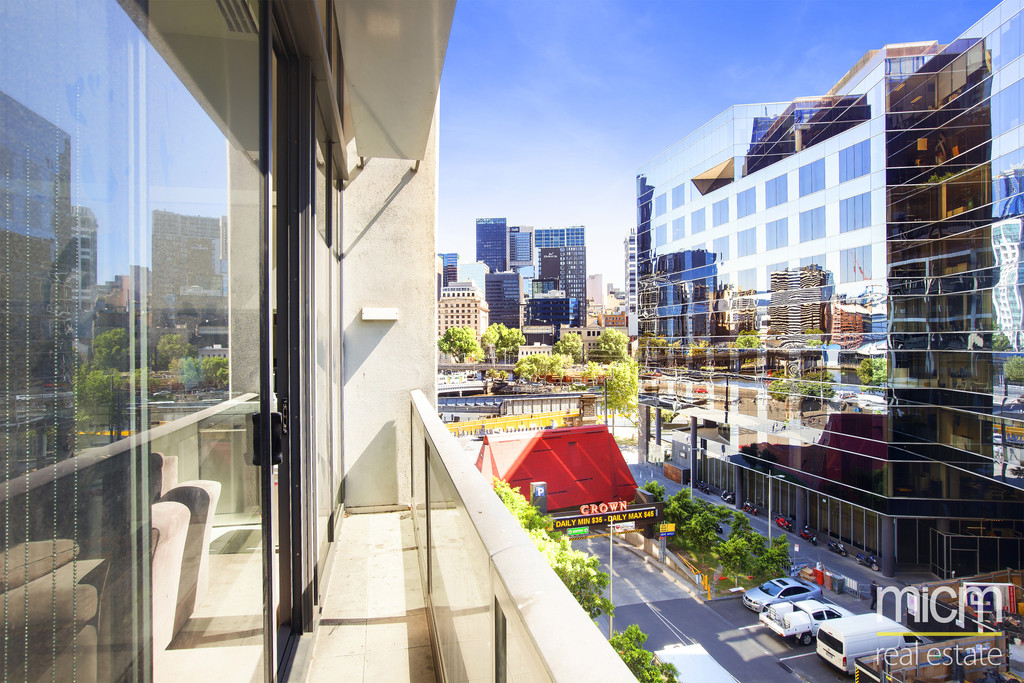 303/1 QUEENSBRIDGE SQUARE, SOUTHBANK, 3006