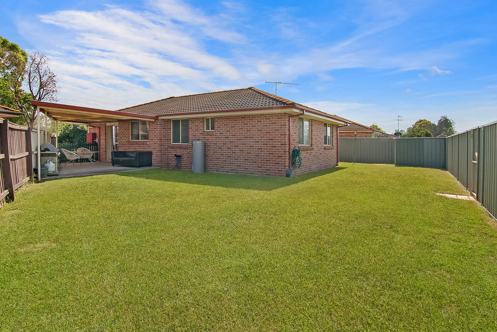 VILLA 2/9 IVORY PLACE, RICHMOND, 2753