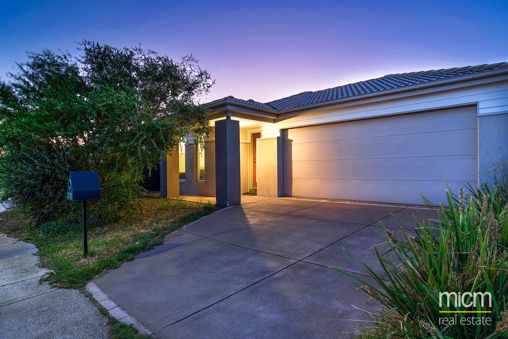 33 HATFIELD PLACE, DEER PARK, 3023