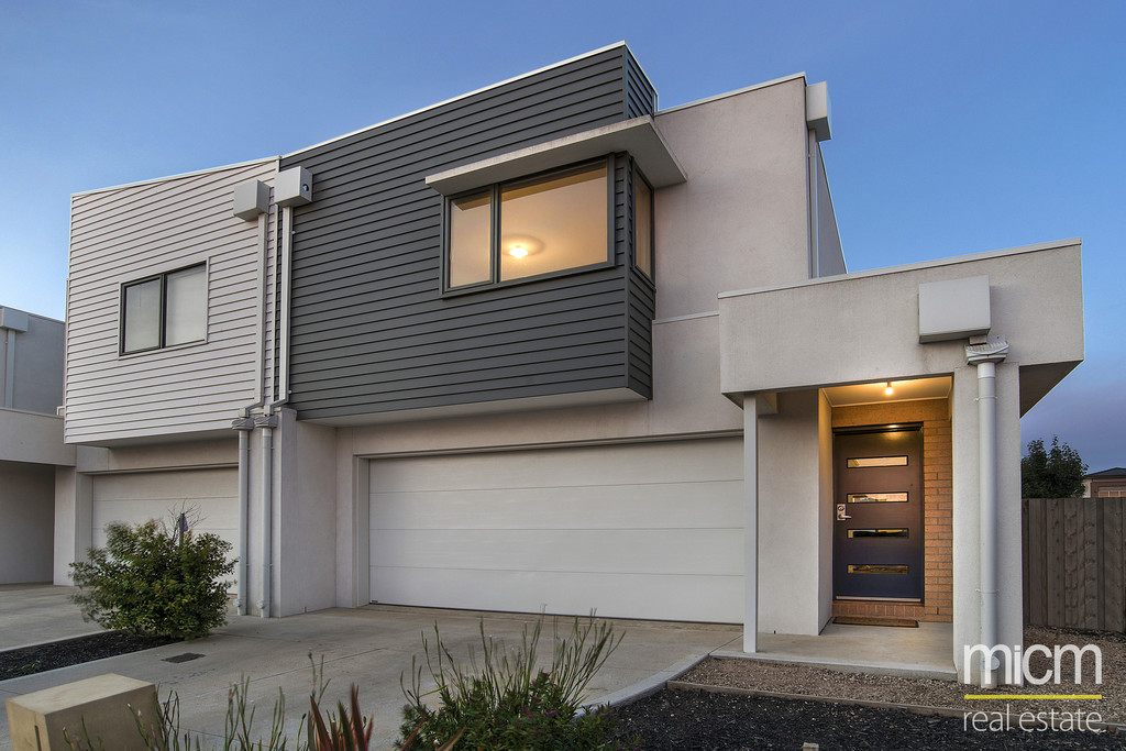 19 CHAPEL STREET, POINT COOK, 3030