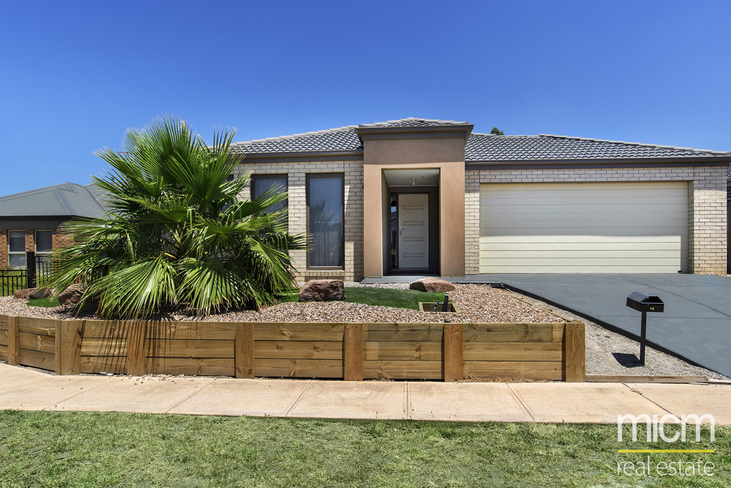 19 MARSHALL TERRACE, POINT COOK, 3030