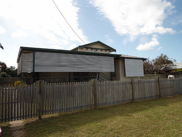 18 LOWTH STREET, ROSSLEA, 4812