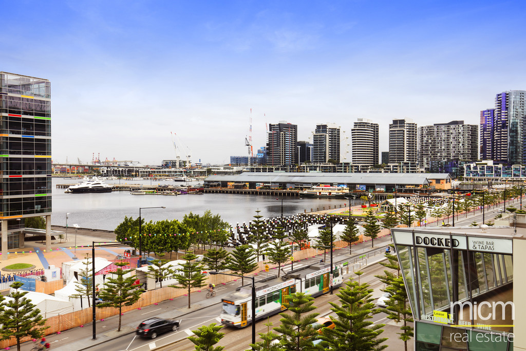 603/100 HARBOUR ESPLANADE, DOCKLANDS, 3008