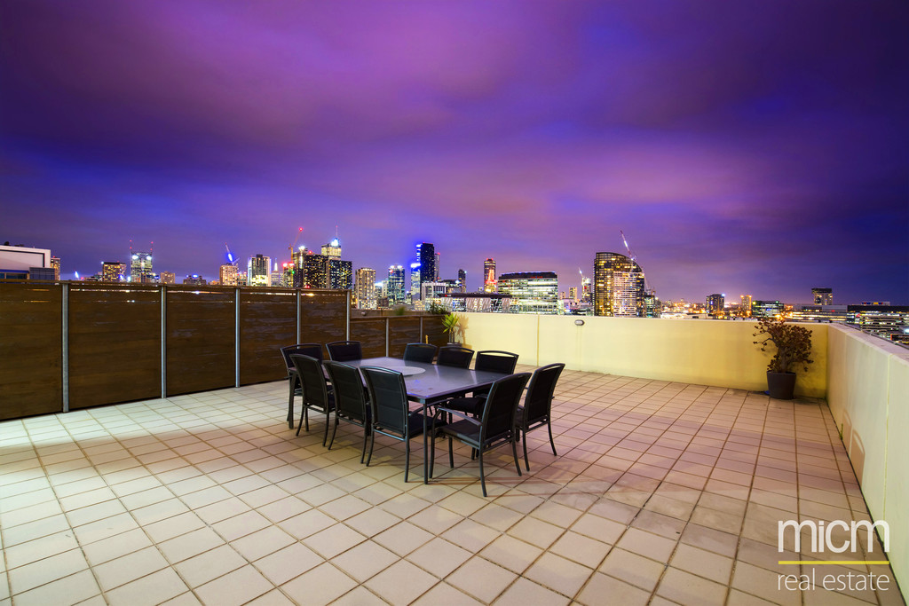 2002/5 CARAVEL LANE, DOCKLANDS, 3008