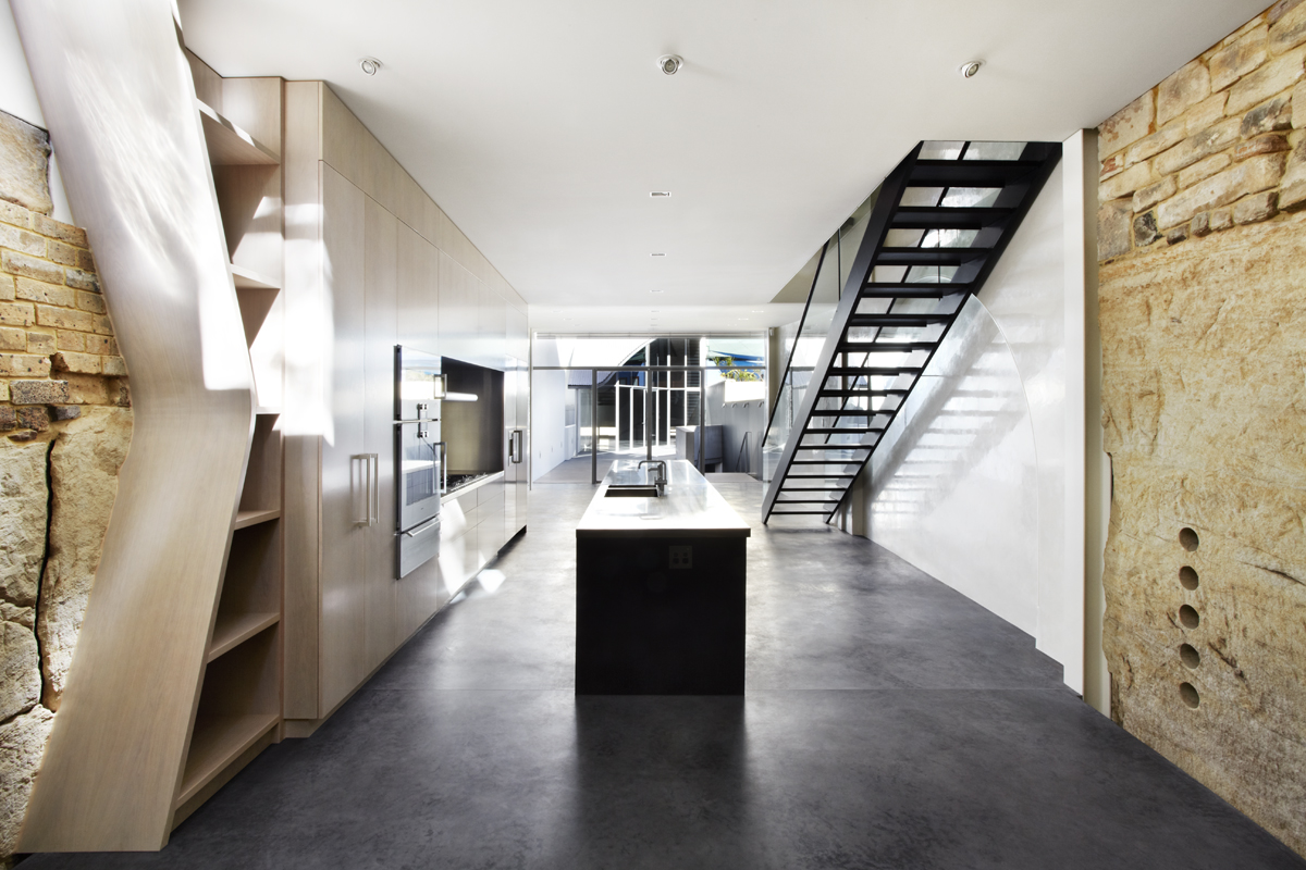 VILLA MODERNA 98 SURREY STREET, DARLINGHURST, 2010