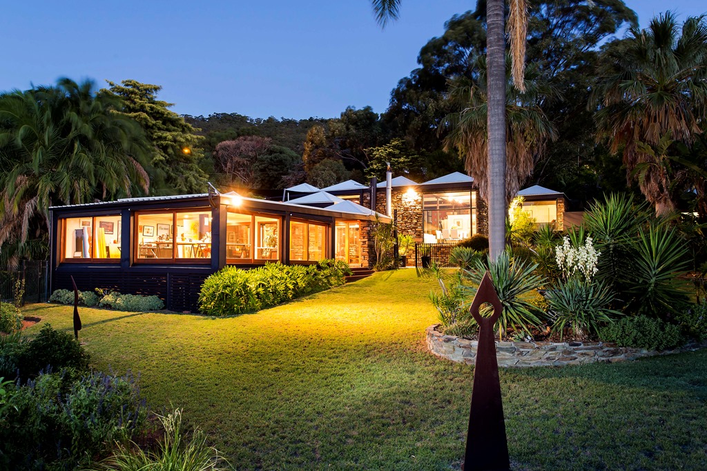 10 SEAVIEW ROAD, LYNTON, 5062
