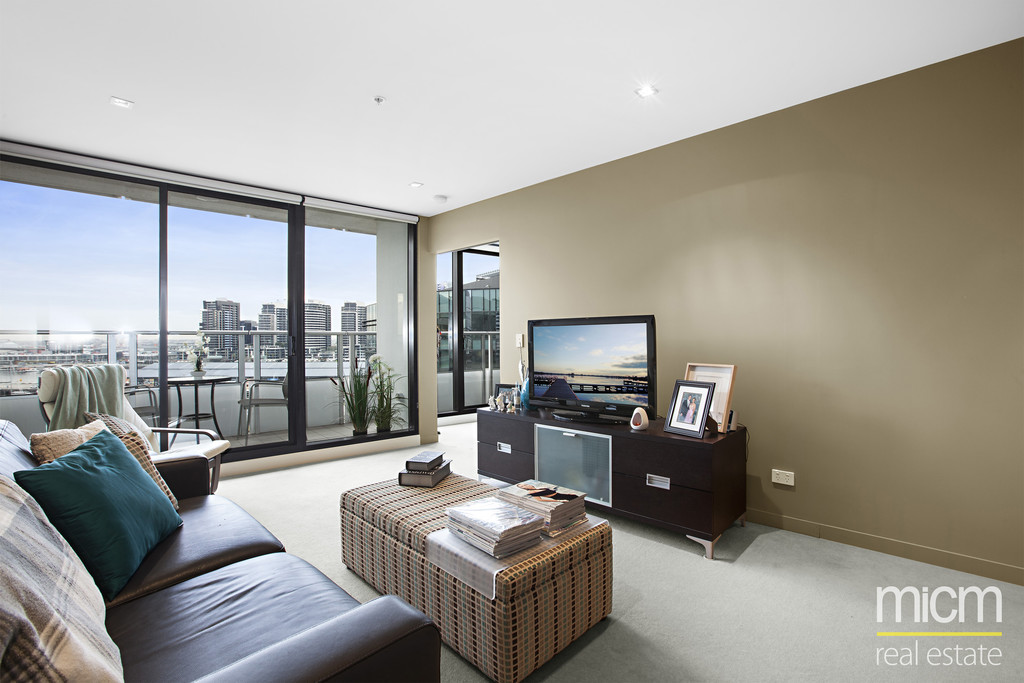 509/100 HARBOUR ESPLANADE, DOCKLANDS, 3008