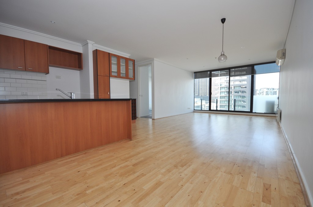 REF 33939/38 BANK STREET, SOUTH MELBOURNE, 3205