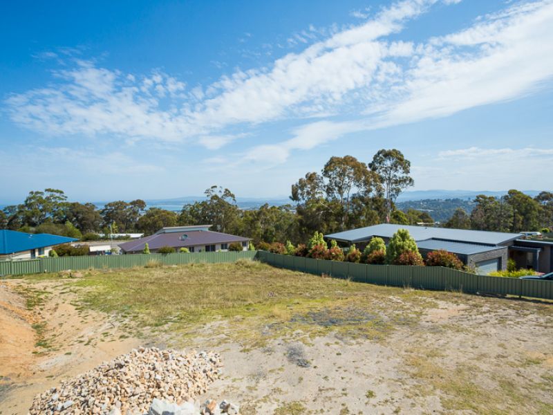 15 THE CREST, MERIMBULA, 2548