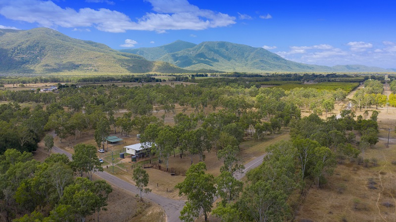 8 MACONACHIES ROAD, MAJORS CREEK, 4816