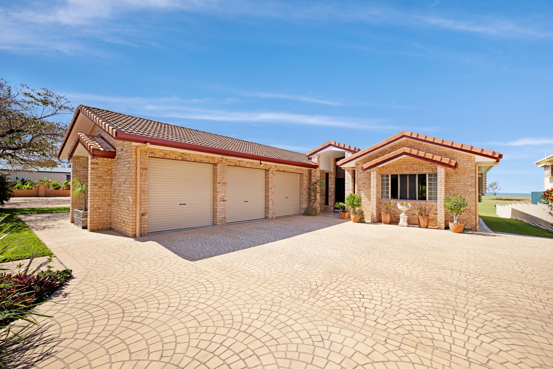 32 WILLOW STREET, FORREST BEACH, 4850