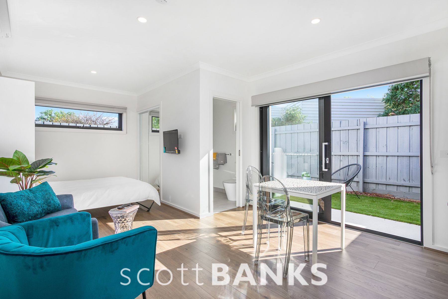 3/5 HUGHES STREET, HOPPERS CROSSING, 3029