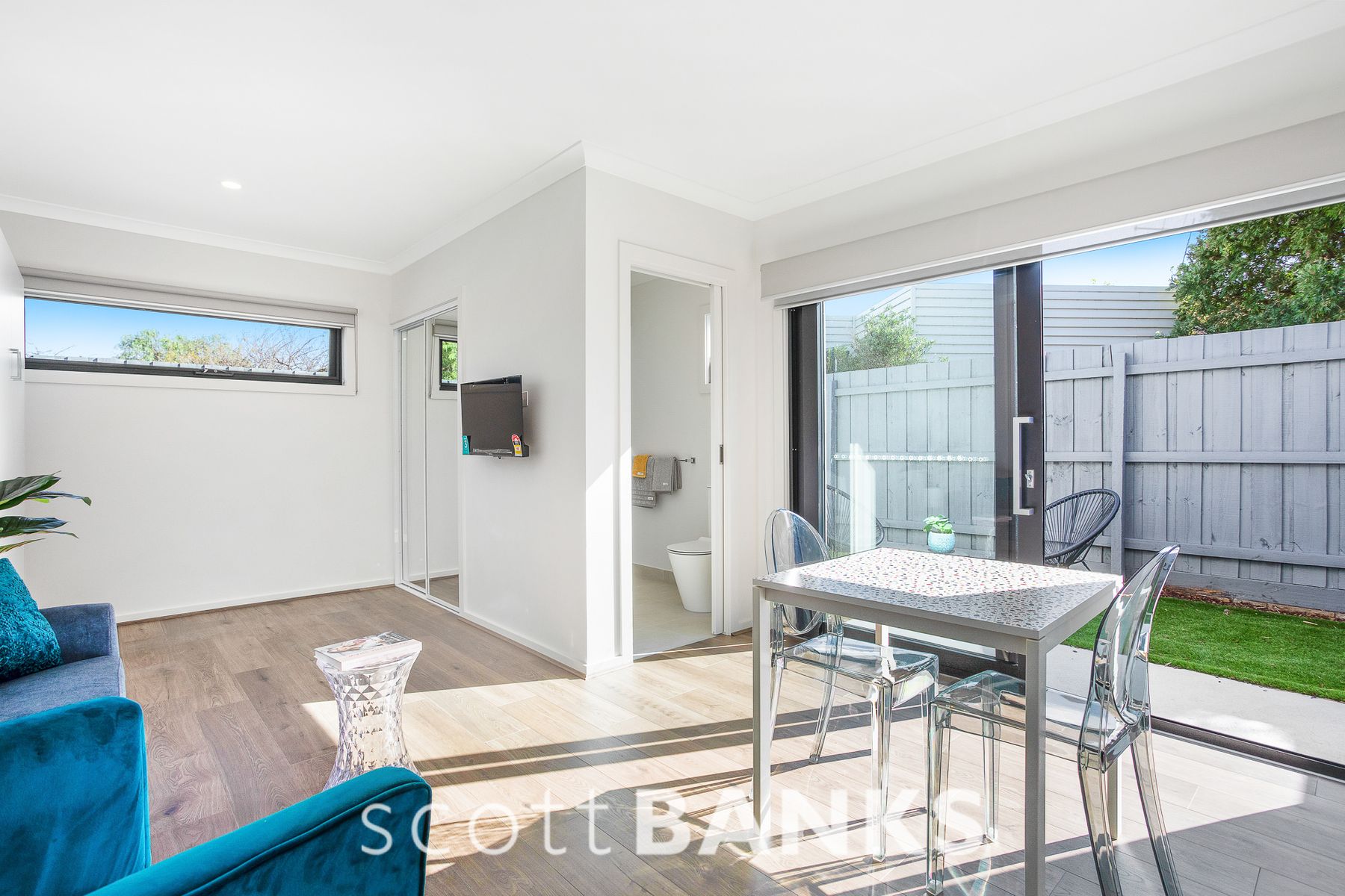1/5 HUGHES STREET, HOPPERS CROSSING, 3029