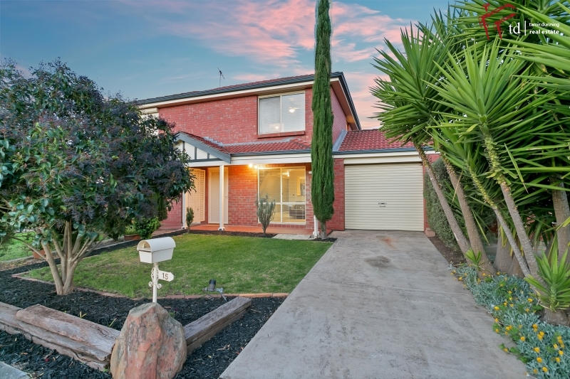 15 KARU CRESCENT, MITCHELL PARK, 5043