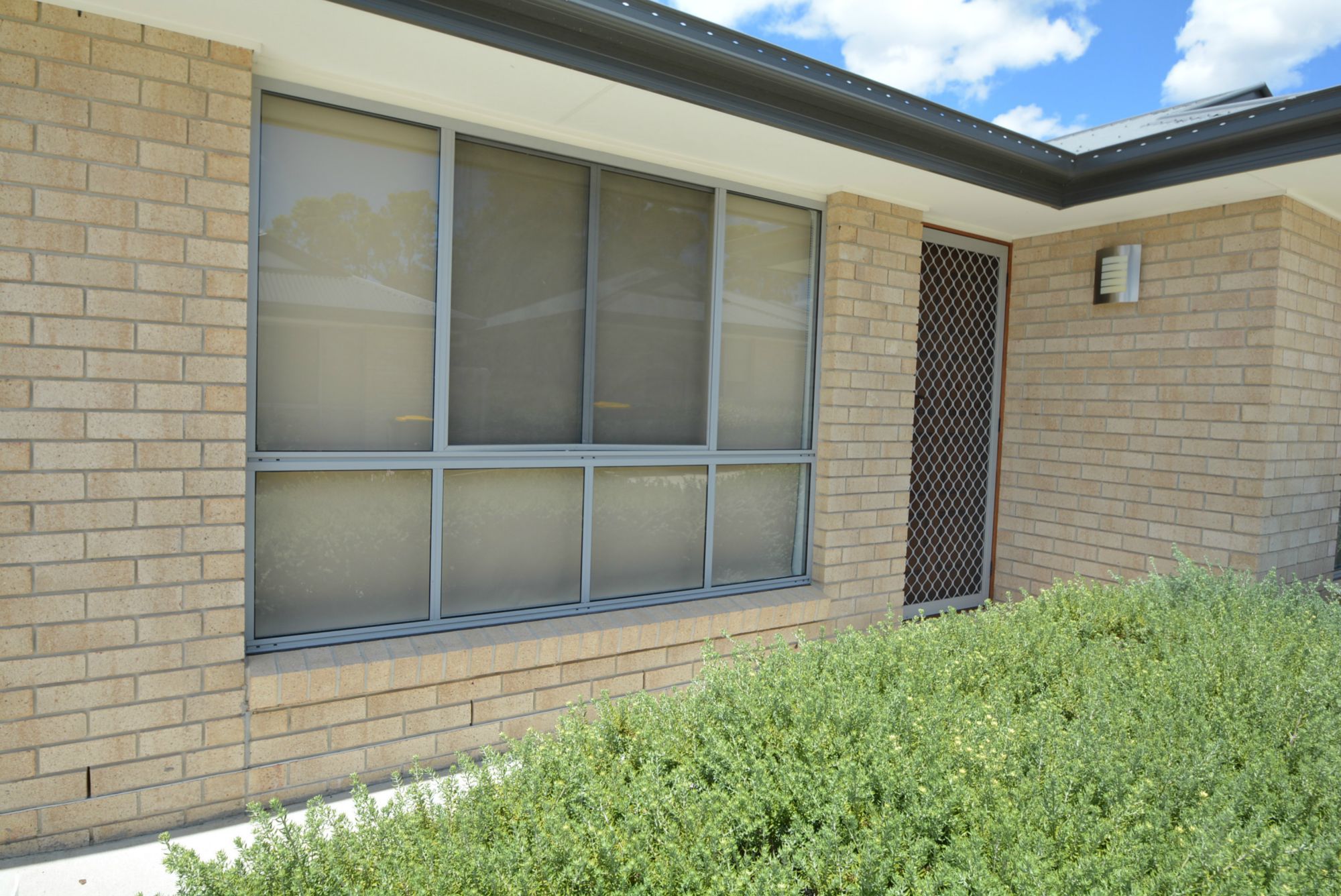 2 - 208 WOOD STREET, WARWICK, 4370