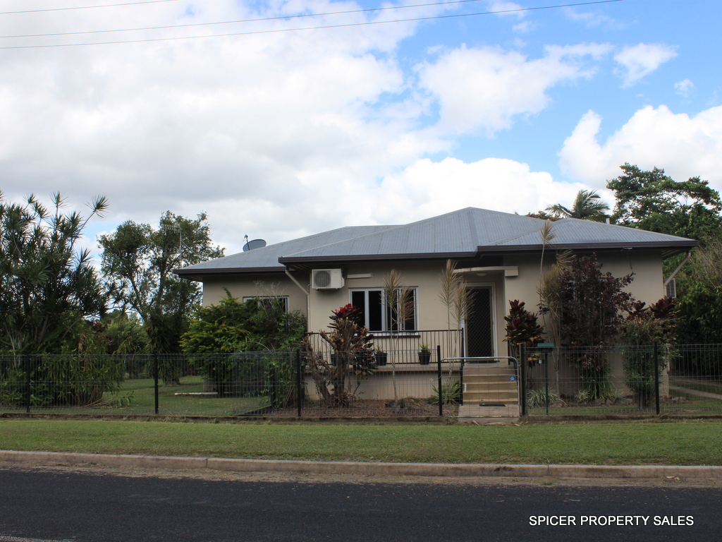 1 VAUGHAN STREET, TULLY, 4854