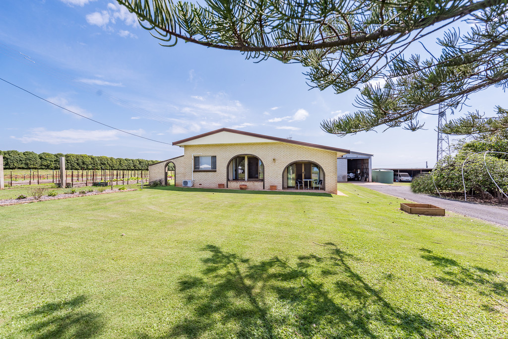 494 MOORE PARK ROAD, WELCOME CREEK, 4670