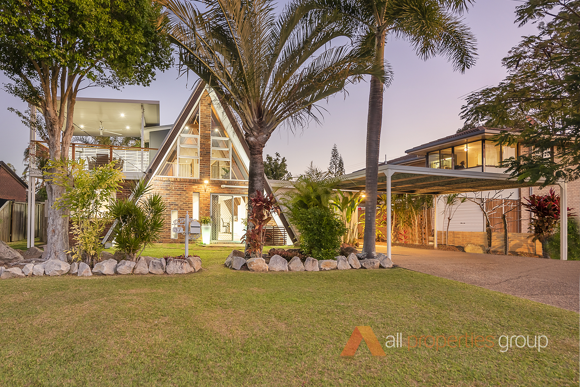 37 TORQUAY ROAD, REDLAND BAY, 4165