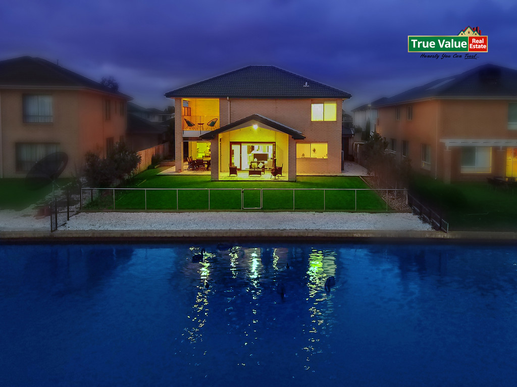 23 SEAVIEW POINT, SANCTUARY LAKES, 3030